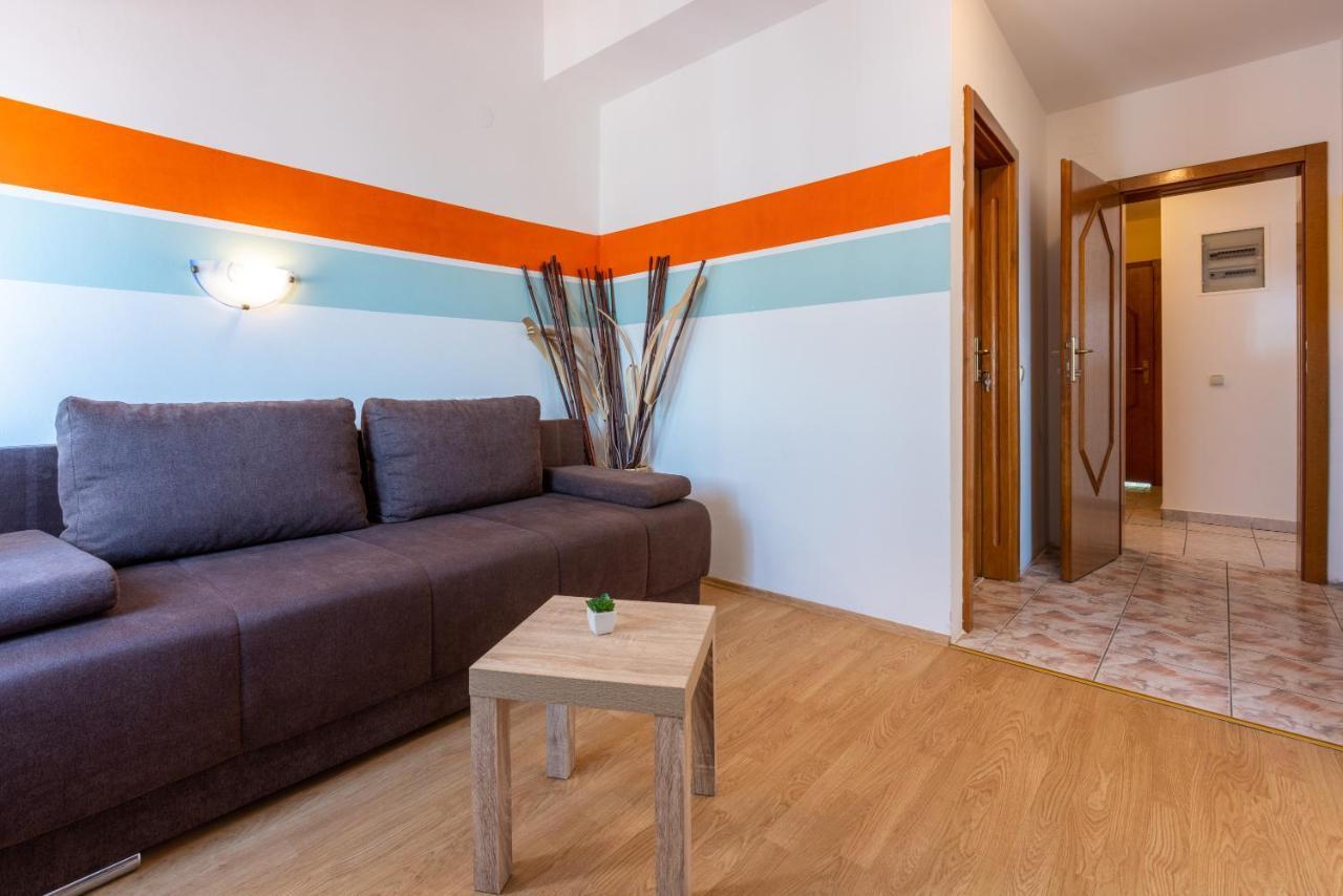 Apartments Antonija Crikvenica Eksteriør billede