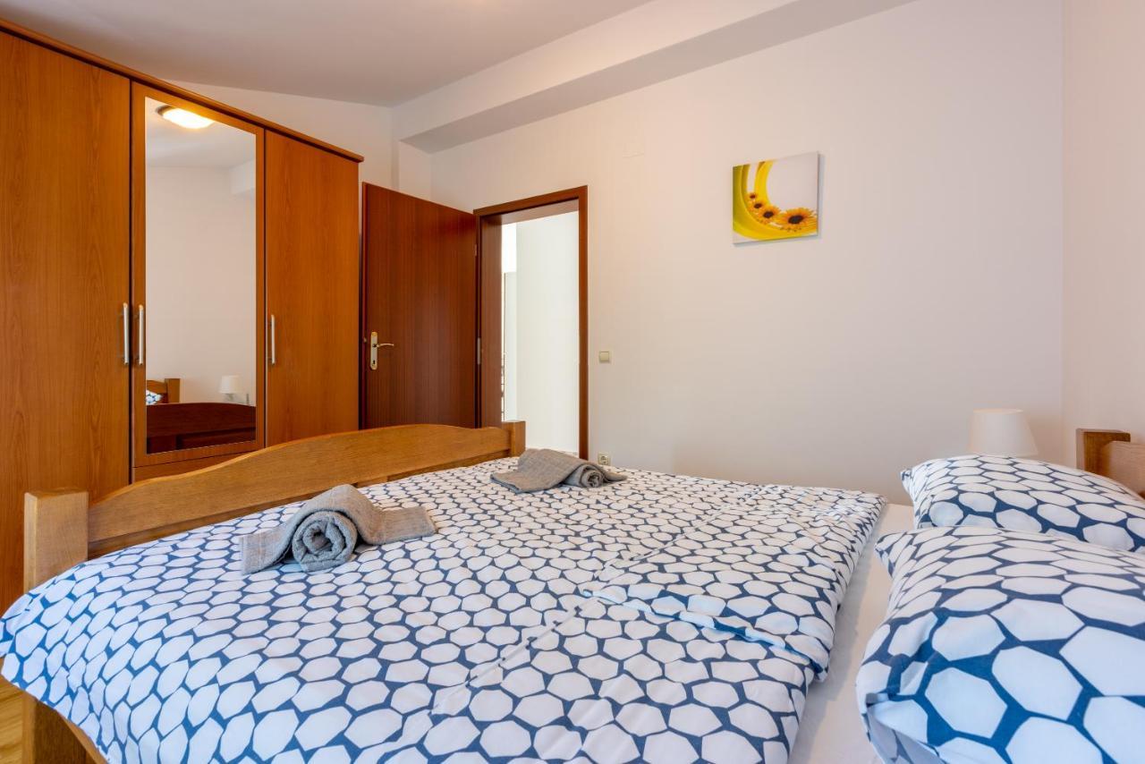 Apartments Antonija Crikvenica Eksteriør billede