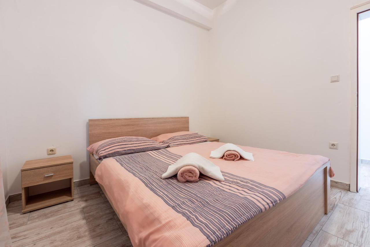 Apartments Antonija Crikvenica Eksteriør billede